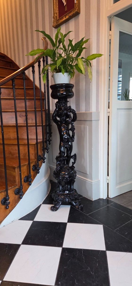 Image 1 of Skulptur - Pflanzgefäß mit Engelsdekor (Ref. 4125)