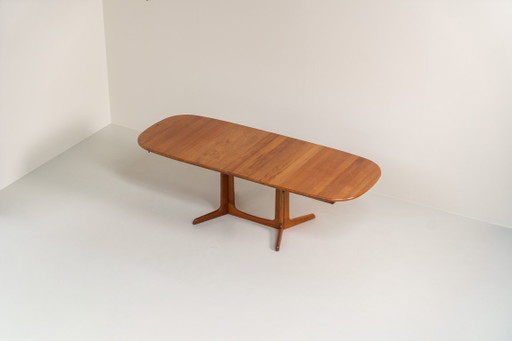 Table de salle à manger extensible de Gudme Møbelfabrik (Danemark, années 1960).