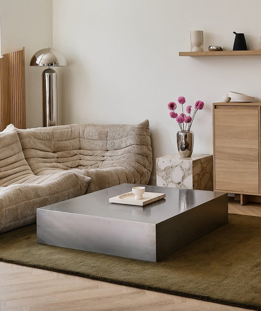 Metaform steel cube coffee table on wheels 100x100