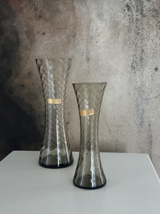 Image 1 of Conjunto de jarrones de cristal de mediados de siglo de Glashütte

Rheinpfalz