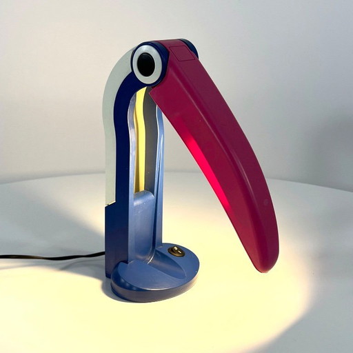 Lampe Toucan Bleu et Rose par H.T. Huang pour Huanglite, années 1980
