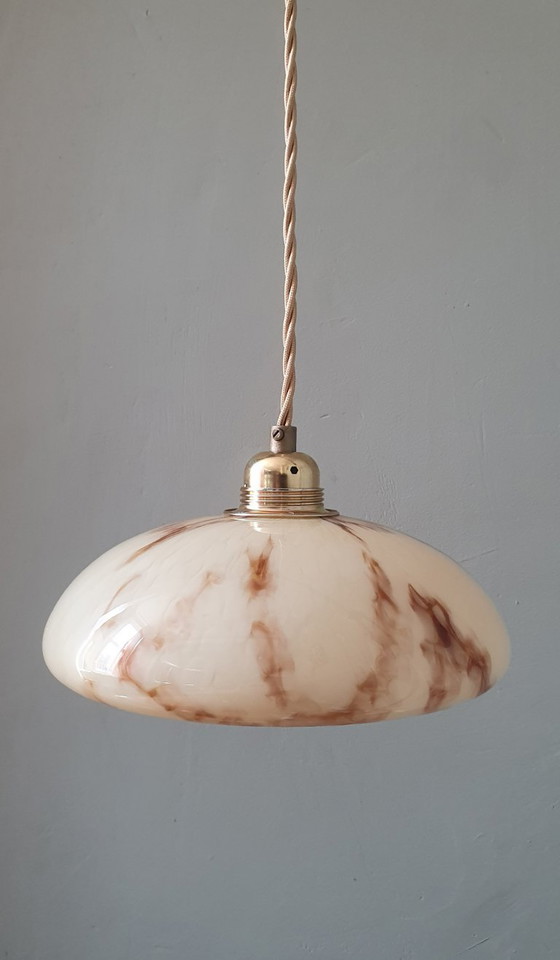 Image 1 of Suspension vintage en verre opalin de style Art déco
