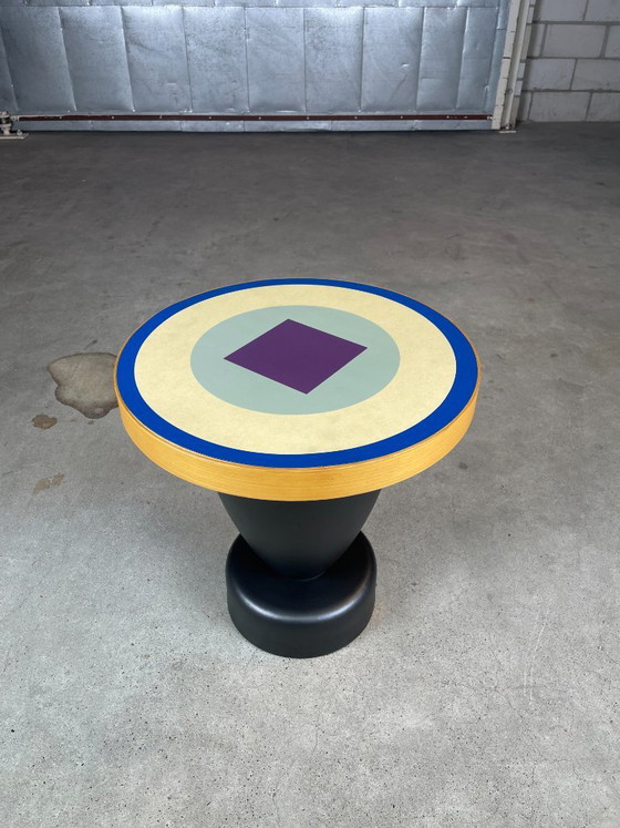 Zanotta, Lipari Coffee table By Sottsass (Stock: 2) – Metal, Plastic (photo 4 of 7)