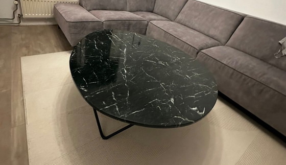 Image 1 of Tavolino da caffè e tavolo da pranzo arredati