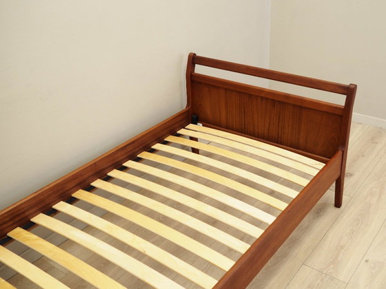 Image 1 of Lit en teck, design danois, années 1970, fabrication : Danemark