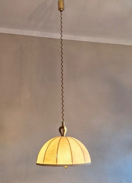 Image 1 of Grande lampadario italiano a bozzolo in pelle, pergamena e ottone, Italia anni '50