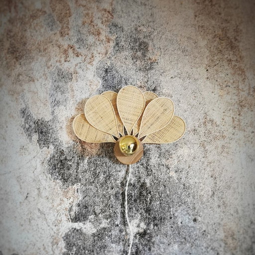 Art Deco wall light, 7 petals in rattan and fabric (customizable shade)