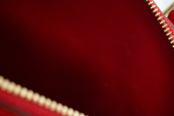 Louis Vuitton, Monogram Vernis Alma BB in Cerise – Top handle bags, Calfskin (photo 9 of 13)
