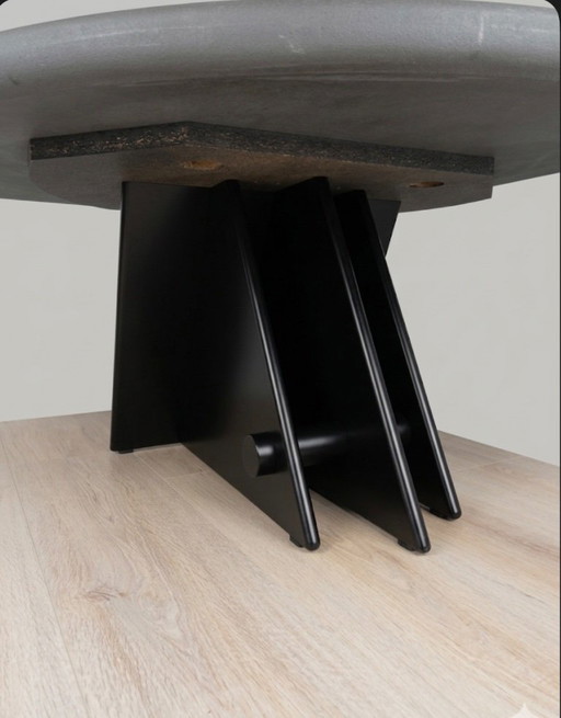 Tavolo Design P firmato /Brutalista /Metà secolo/ vintage