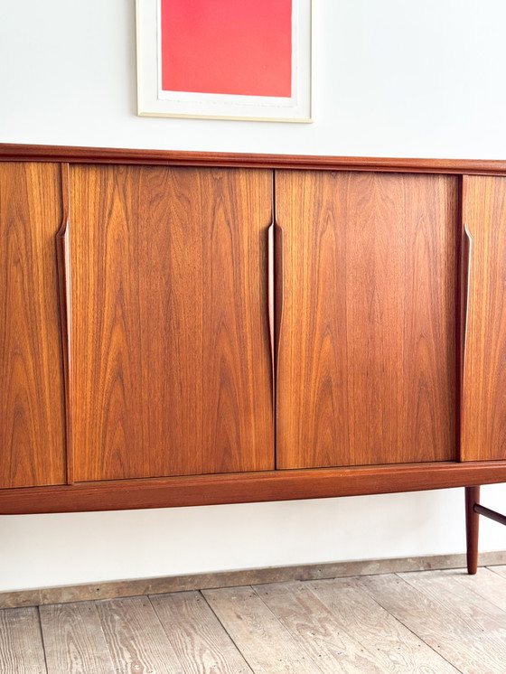 Image 1 of Buffet haut danois du Mid Century en teck par Axel Christensen Odder pour Odder Møbler