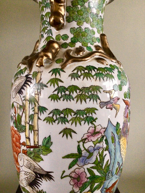 Image 1 of Grote Mid Century Chinese Family Rose Tafellamp Hoogte 76 cm 