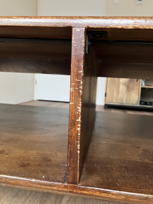 Tavolino da caffè industriale in legno di noce