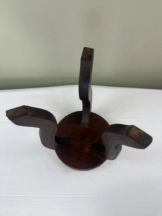 Ethnic tripod stool – Wood (photo 8 of 9)