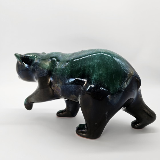 Image 1 of Scultura di un orso che cammina, Blue Mountain Pottery, ceramica smaltata verde e nera, anni '70, Canada, orso polare BMP