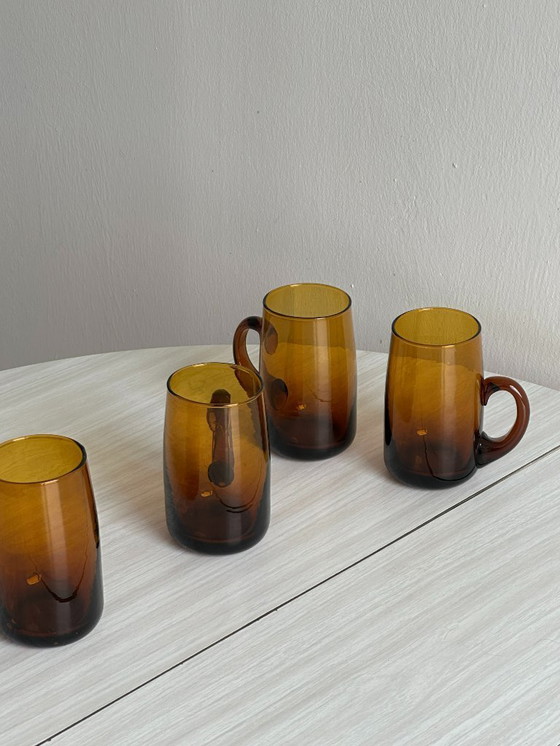Image 1 of 4 tazze in vetro ambrato soffiato a mano