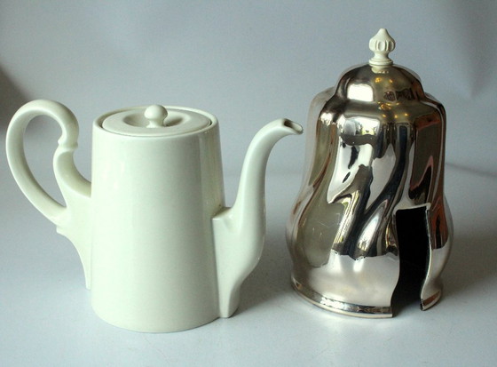Image 1 of Caffettiera HKE in porcellana di alta qualità con coperchio scaldavivande in metallo argentato.