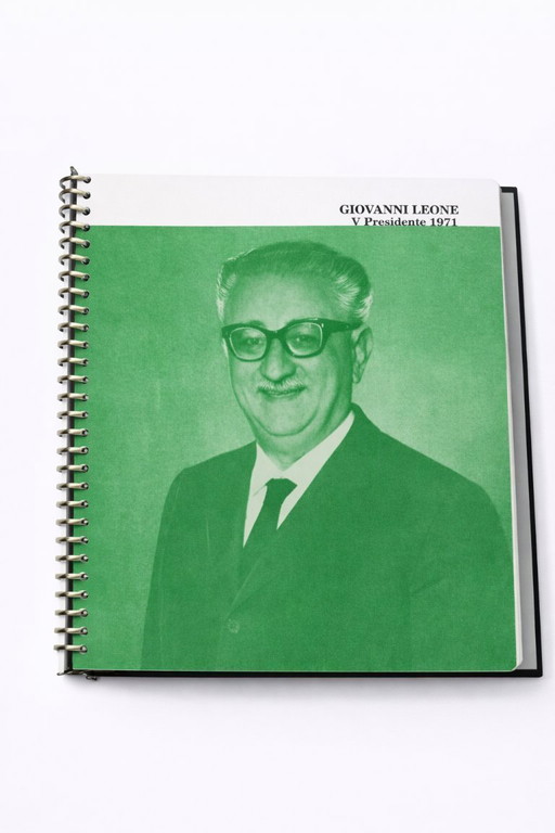 2 albums de timbres Bolaffi Milord de la République italienne, 1945-1977