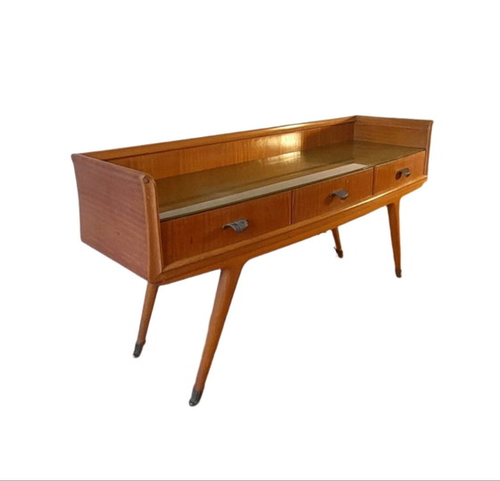 Image 1 of Coiffeuse italienne sur mesure des années 1950, fabriquée par La Permente en bois de cerisier.