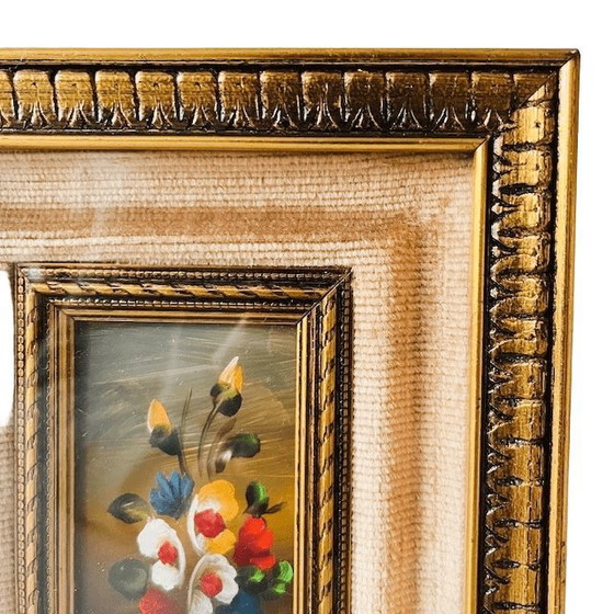 Image 1 of Set Mid-century Italiaanse olieverfschilderijen barok bloemen bloemboeket fluweel goud glas 1950's