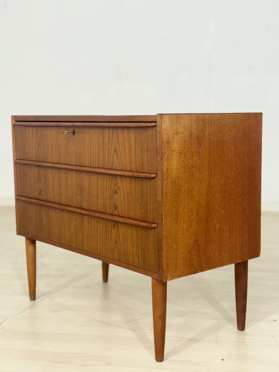 Image 1 of Commode style années 50 / Meuble en teck / Lavabo vintage / Meuble de salon