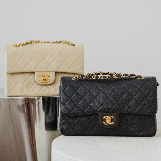 Chanel small classic flap bag beige vintage – Overige tassen, Lamsleer (photo 2 of 17)