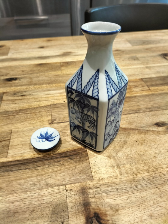 Image 1 of Bouteille à tabac céramique asiatique 