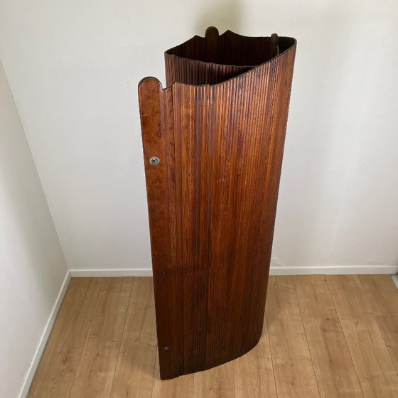 Image 1 of Paravento ondulato con doghe di pino, 1930