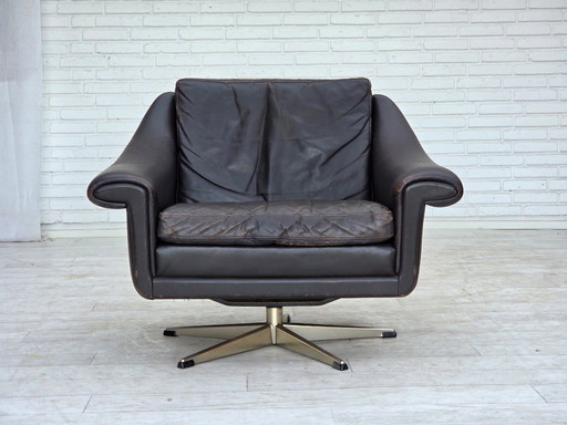 1960s, Danish swivel armchair by Aage Christensen, furniture leather.