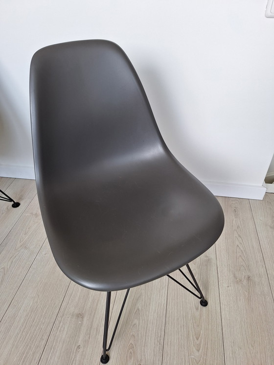 Image 1 of 2 Vitra Eames DSR