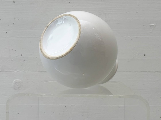 Image 1 of Vaso in porcellana bianca, anni '70