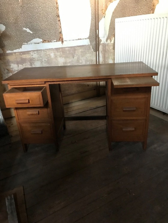 Image 1 of klassischer Holzschreibtisch für junge Leute