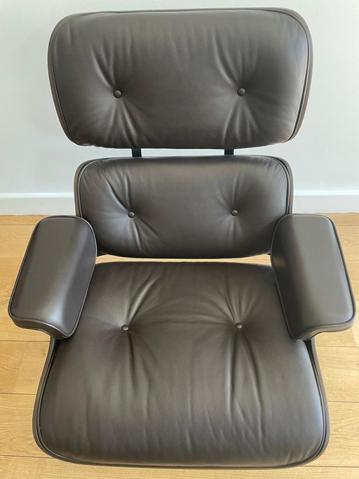 Vitra Lounge Chair