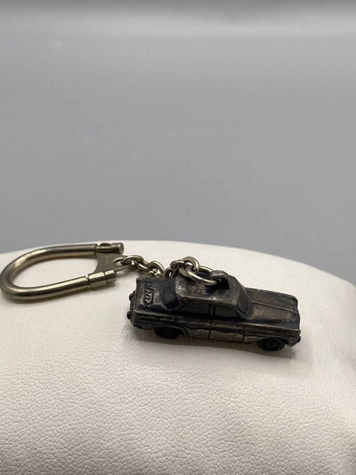 Miniature LHM Keychain - 1960s European Sedan - Antiqued Silver-Tone Metal - Car Collection – decoratieve objecten