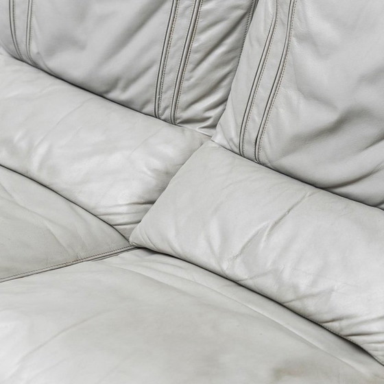 Image 1 of DIVANO 3 POSTI VINTAGE EN PELLE GRIGIO E LEGNO ANNI '50 MODERNARIATO