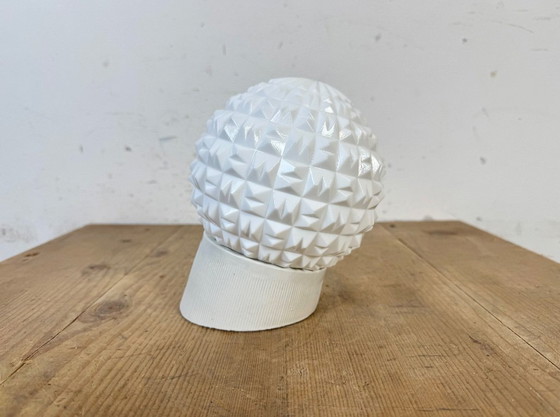 Image 1 of Applique murale vintage en porcelaine blanche, années 1970