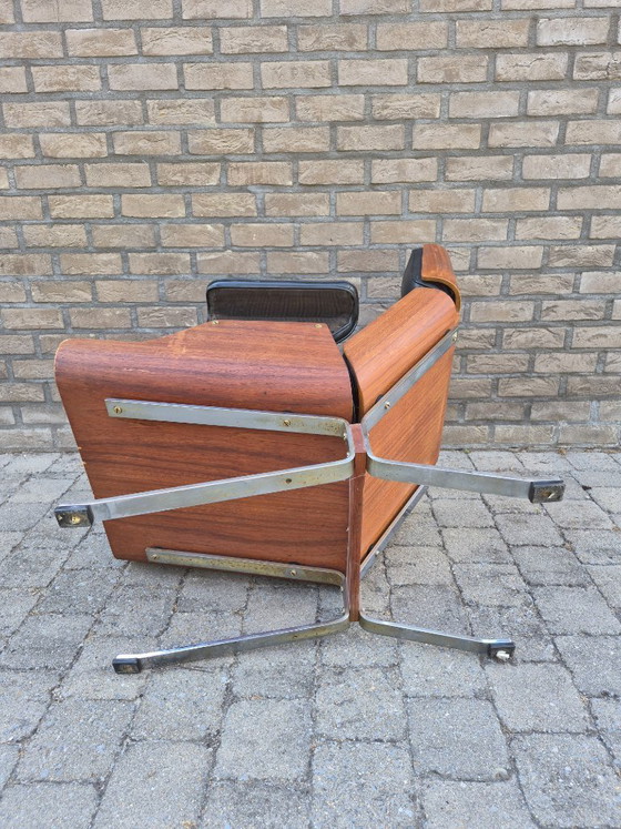 Image 1 of Fauteuil design / chaise longue des années 1960, contreplaqué chromé