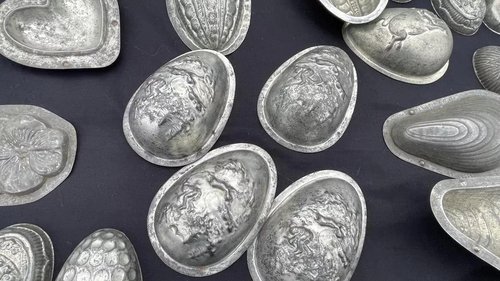 Moules à Chocolat Antiques en Métal, années 1900, Lot de 129 – Accessoires de cuisine, polished steel, Metal (photo 14 of 18)