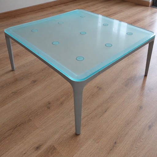 Table basse en verre et métal