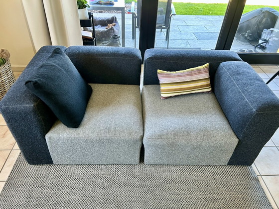 Image 1 of Coin salon complet : 2 chaises Hay Mags + Mags soft, coussins Hay Mags d’origine, tapis Muuto Ply, table et Tradition