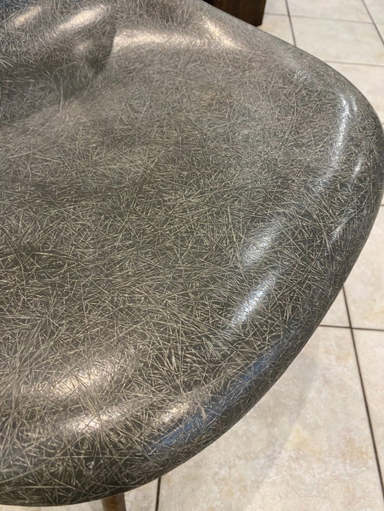 Image 1 of Sedia DSW, fibra grigio elefante, noce tassello, Eames Herman Miller vintage 1950