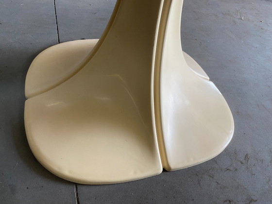 Image 1 of Tulip table plastic Werzalit France