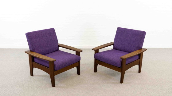 Image 1 of Set van 2 scandinavische fauteuils in teak met paarse bekleding