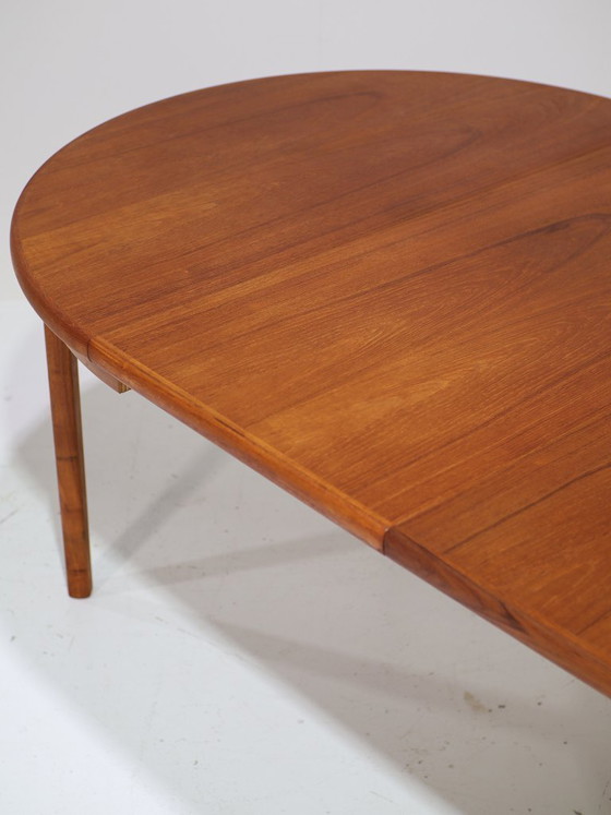 Image 1 of Uitschuifbare ronde eettafel Skovby Møbelfabrik teak Deens vintage