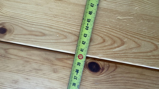 Image 1 of Oval pine extendable table.