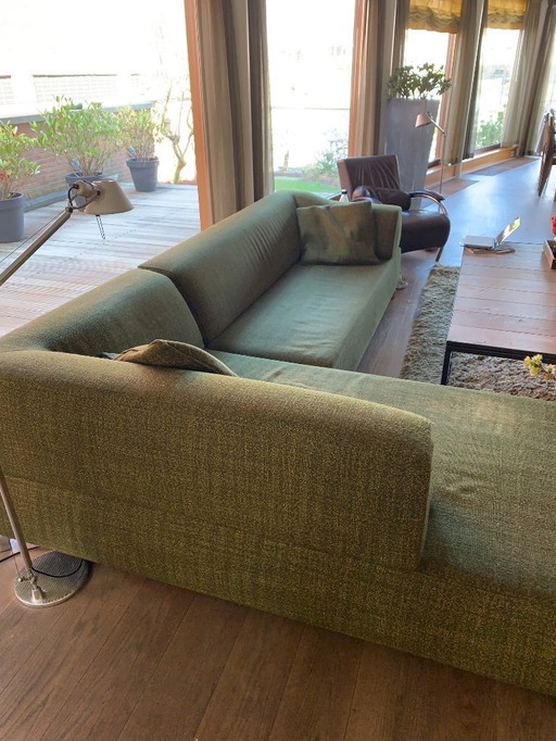 Leolux Faya Lobi sofa with matching footstool/sidetable (100x40x40), from first owner