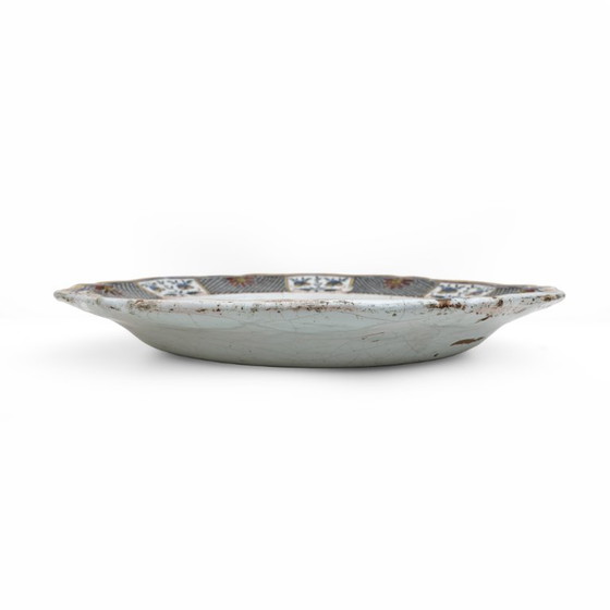 Image 1 of Grande piatto in maiolica Francia Manifattura di Rouen di Jean-Baptiste Guillibaud, 1730