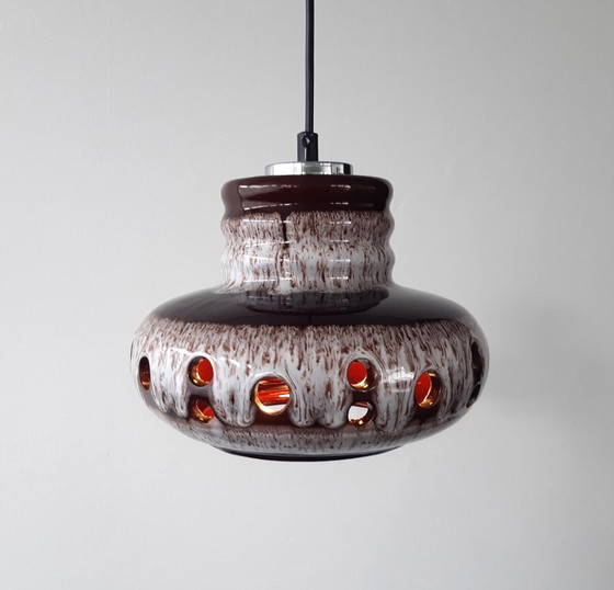Image 1 of Keramieken aardewerken vintage hanglamp van Herda, west germany fat lava stijl, keramische retro hanglamp, bruin witte hanglamp
