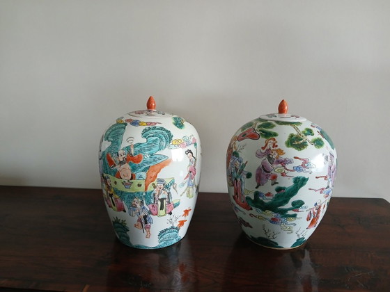 Image 1 of Paar grote chinese gemberpotten emaille Famille Rose 30cm