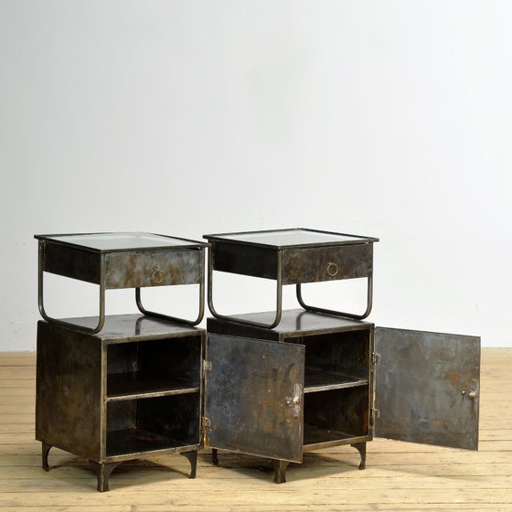Image 1 of Set ijzeren nachtkastjes, jaren 1950