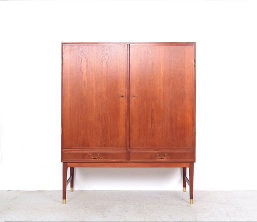 Vintage teak wooden cabinet by Niels O. Møller, 1960s